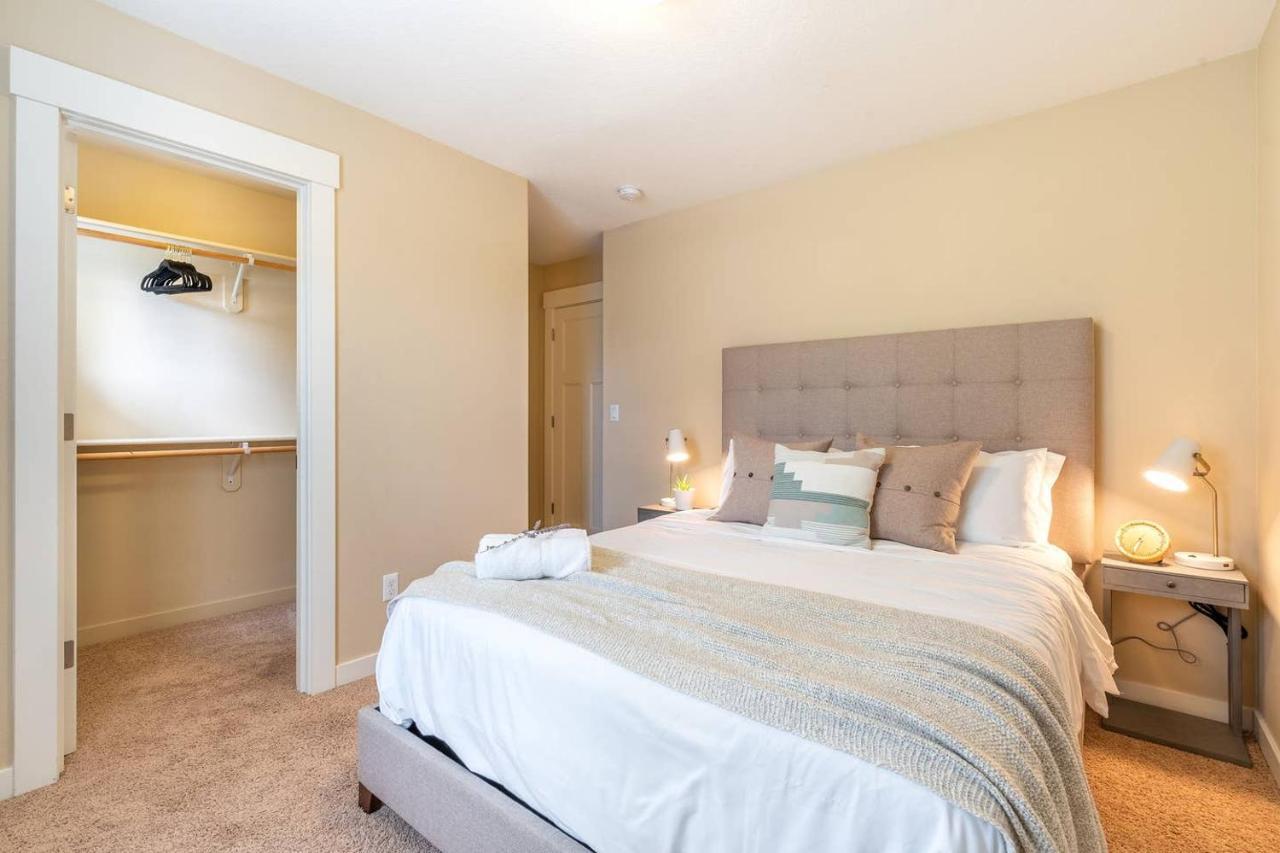 Modern Home, Four Bedrooms, King Beds 티가드 외부 사진