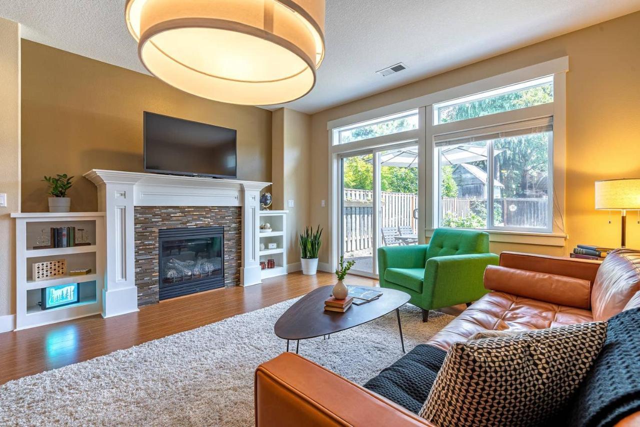 Modern Home, Four Bedrooms, King Beds 티가드 외부 사진